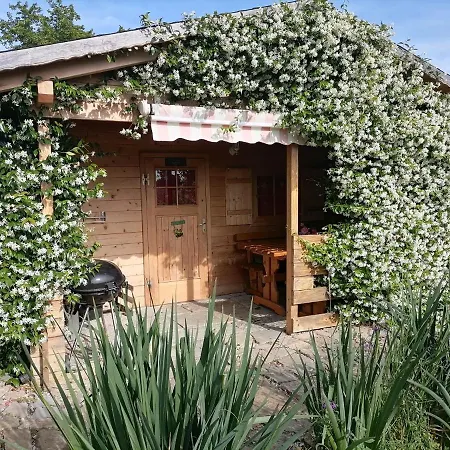 Apartma Suzy Pobegi Exterior photo
